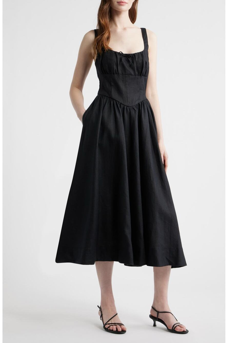 SZ 8 Reformation Laine Dress NWT